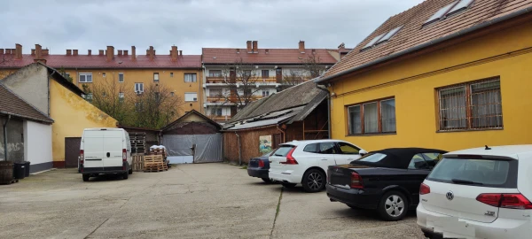 Eladó Ház Kecskemét 800 m2 