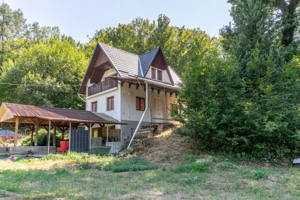 Eladó Nyaraló Varbó 100 m2 