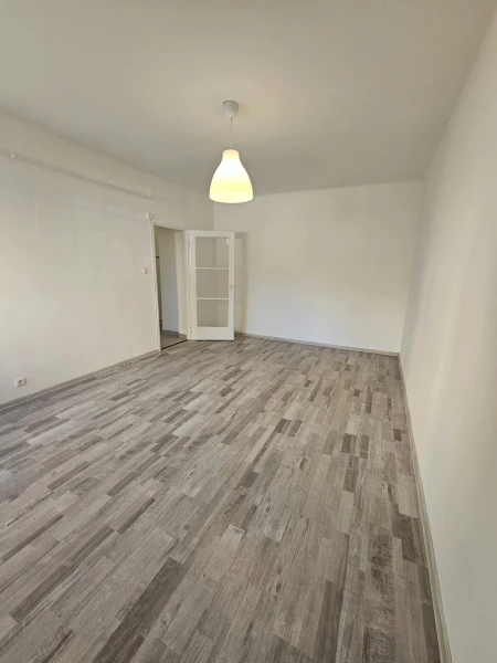 Eladó Lakás Szolnok 39 m2 