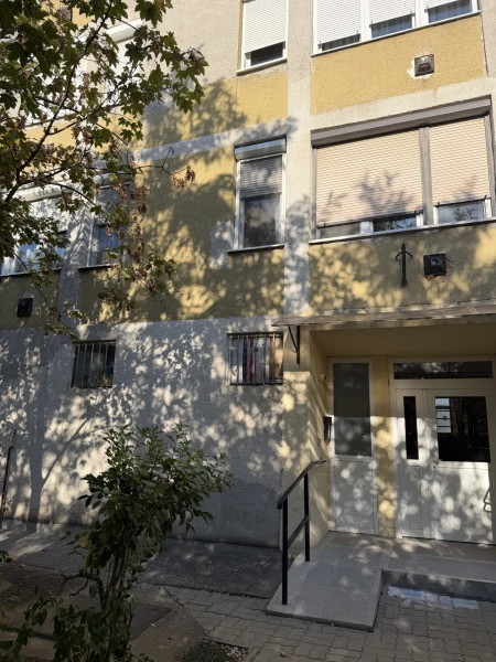 Eladó Lakás Szolnok 42 m2 