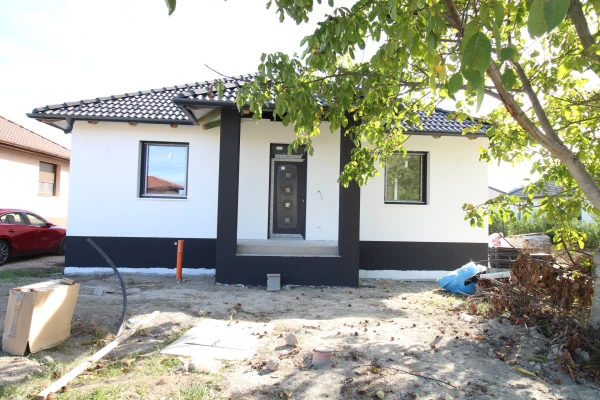 Eladó Ház Nagybajcs 114 m2 