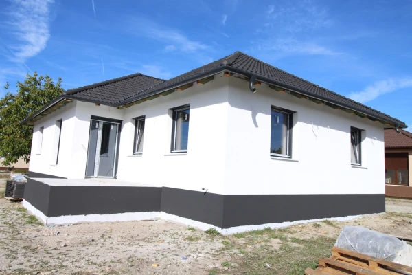 Eladó Ház Nagybajcs 114 m2 