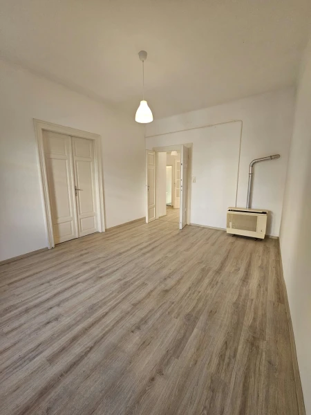 Eladó Lakás Szolnok 120 m2 