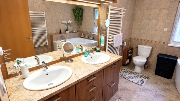 Eladó Ház Biatorbágy 192 m2 