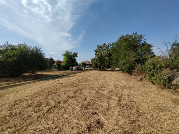 Eladó Telek Rákóczifalva 752 m2 