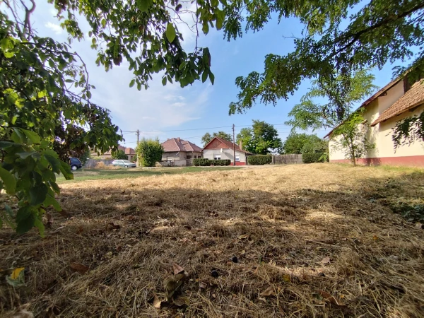 Eladó Telek Rákóczifalva 752 m2 