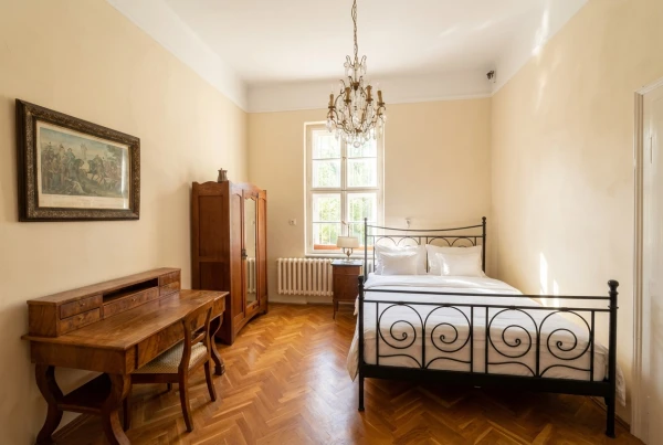 Eladó Ház Esztergom 718 m2 