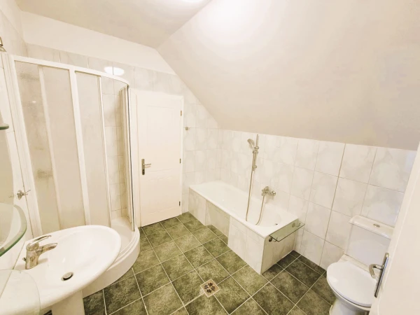 Eladó Ház Kecskemét 240 m2 