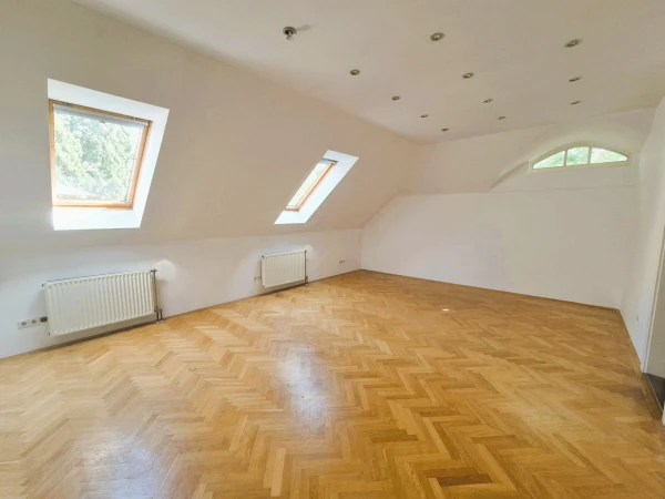 Eladó Ház Kecskemét 240 m2 