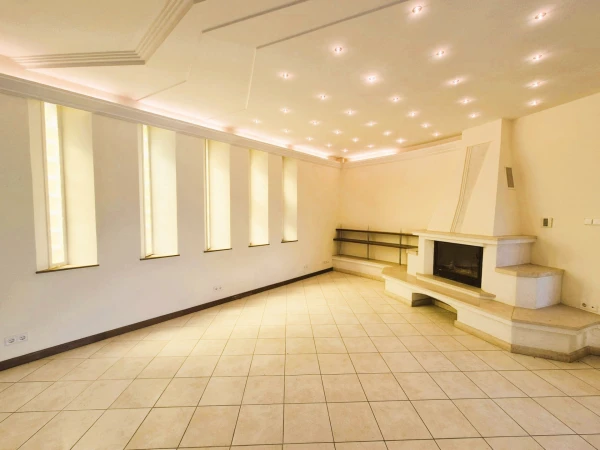 Eladó Ház Kecskemét 240 m2 