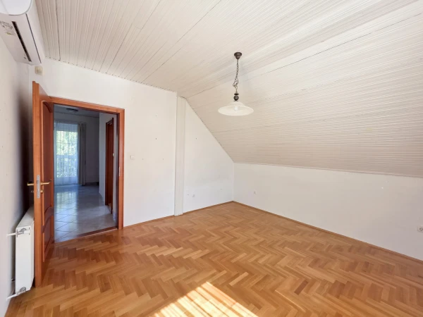 Eladó Ház Szentendre 196 m2 