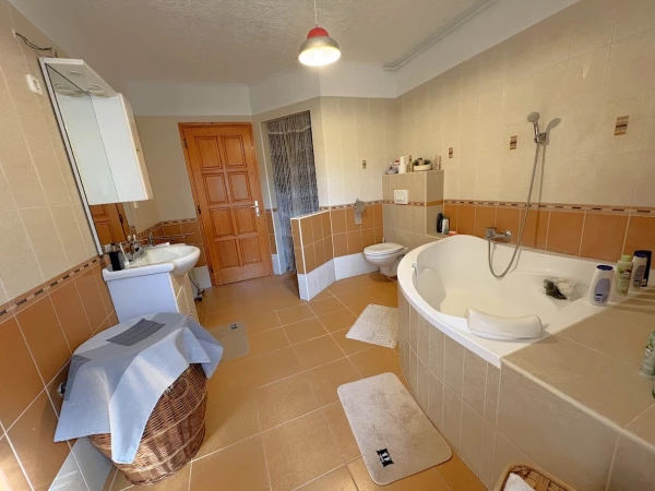 Eladó Ház Kecskemét 169 m2 