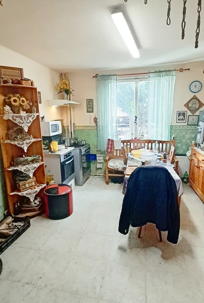 Eladó Ház Leányfalu 252 m2 