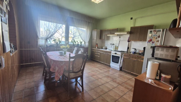 Eladó Ház Kecskemét 102 m2 