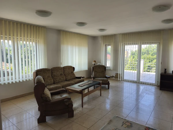 Eladó Lakás Nyíregyháza 225 m2 