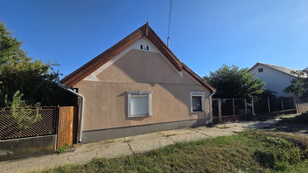 Eladó Ház Kerekegyháza 100 m2 