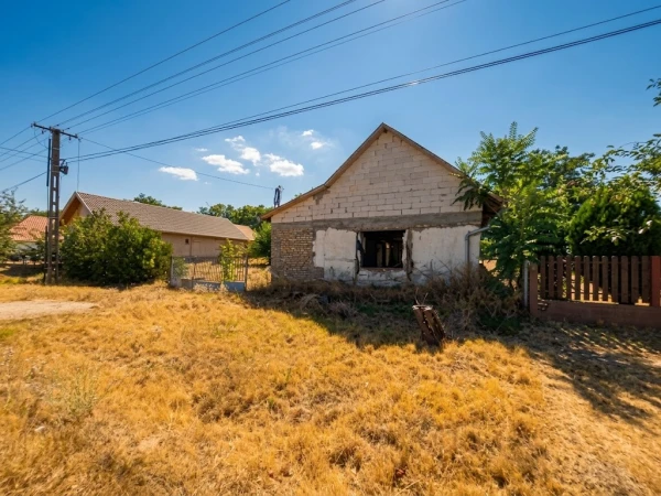 Eladó Ház Baracs 90 m2 