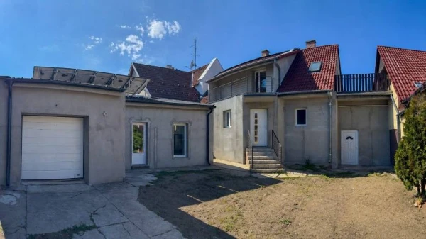 Eladó Ház Kecskemét 223 m2 