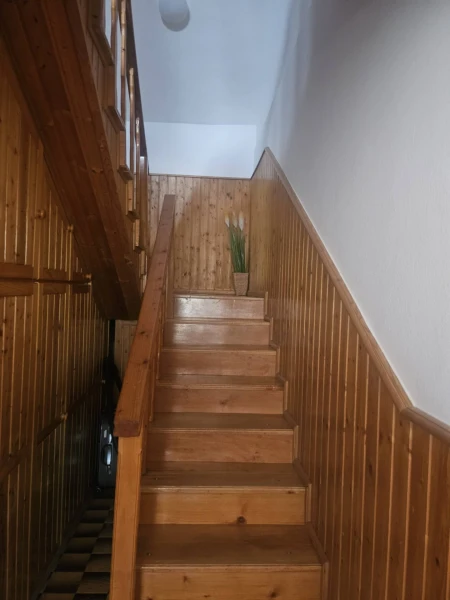 Eladó Ház Nagyoroszi 160 m2 