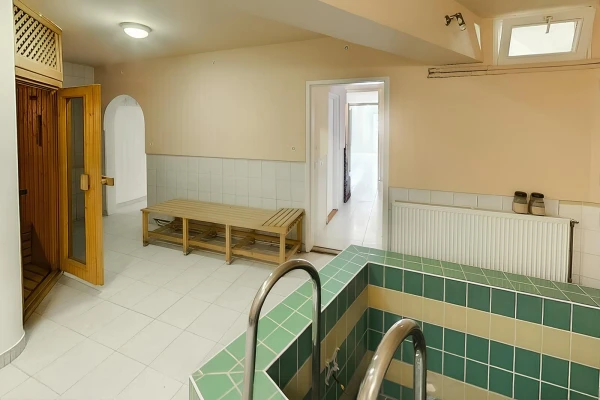 Eladó Ház Kecskemét 250 m2 