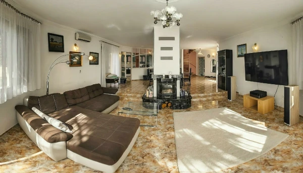 Eladó Ház Kecskemét 250 m2 