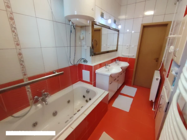 Eladó Ház Emőd 210 m2 