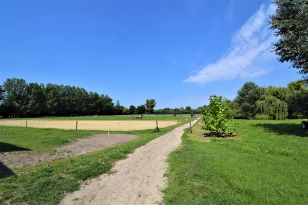 Eladó Telek Győr 94226 m2 