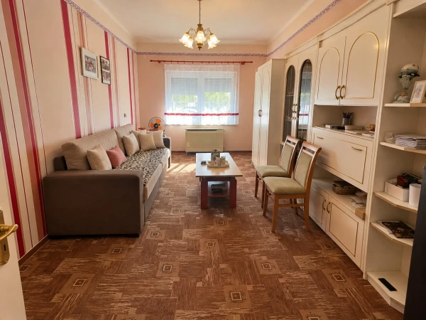 Eladó Ház Mezőgyán 74 m2 