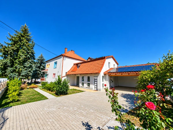 Eladó Lakás Győr 148 m2 