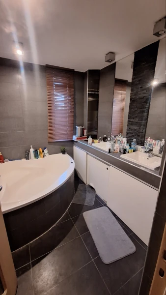 Eladó Ház Mogyoród 232 m2 