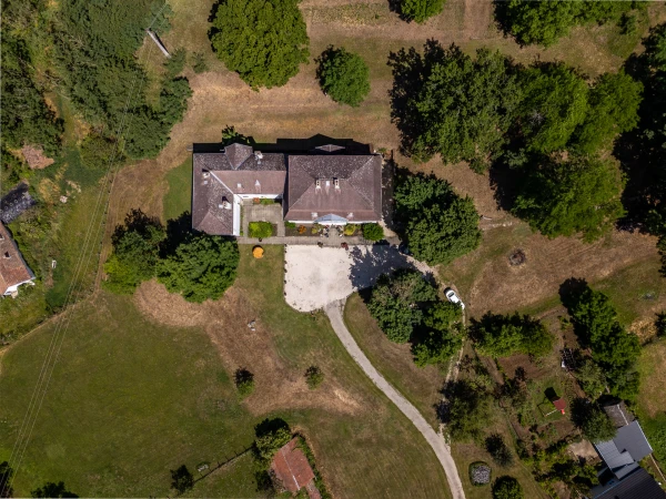 Eladó Ház Legénd 510 m2 