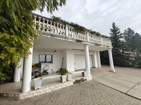 Eladó Ház Gödöllő 240 m2 