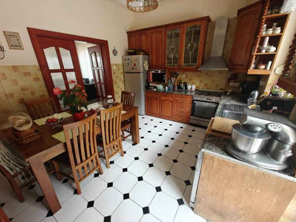 Eladó Ház Gödöllő 240 m2 