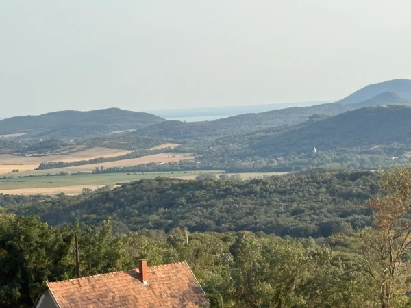 Eladó Telek Monostorapáti 1042 m2 