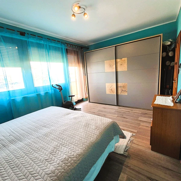 Eladó Ház Kunszállás 222 m2 