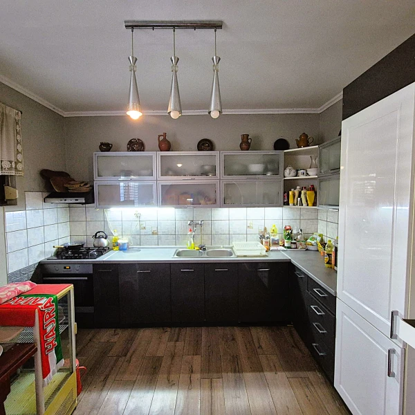 Eladó Ház Kunszállás 222 m2 