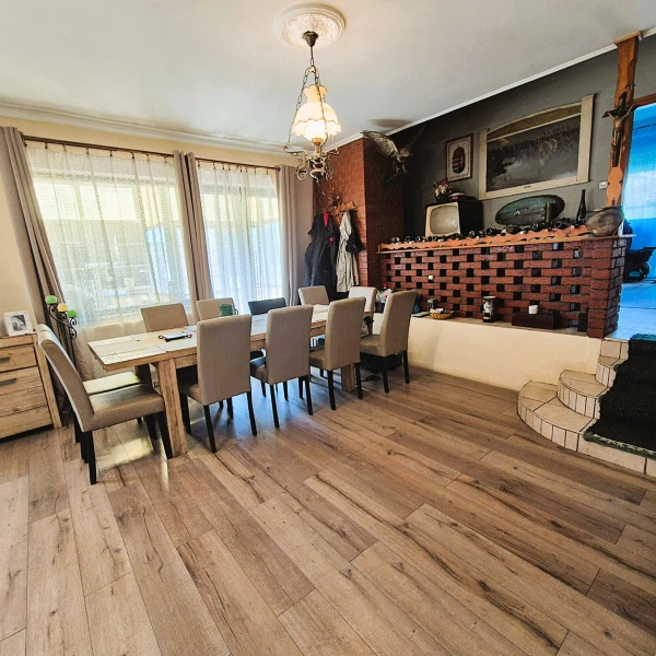 Eladó Ház Kunszállás 222 m2 
