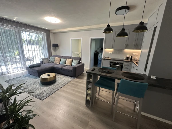 Eladó Lakás Balatonföldvár 101 m2 