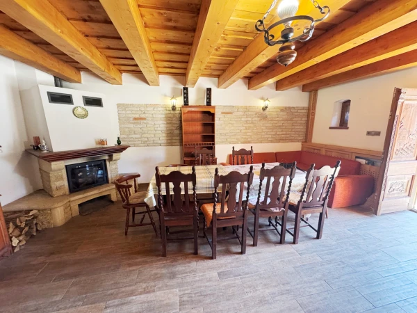 Eladó Nyaraló Bölcske 180 m2 