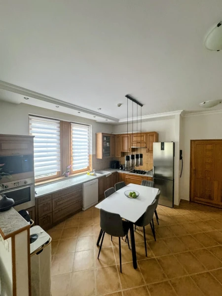 Eladó Lakás Kecskemét 195 m2 