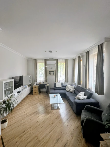 Eladó Lakás Kecskemét 195 m2 