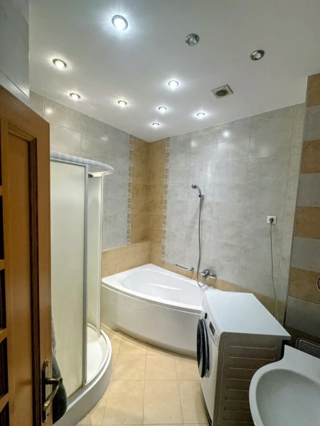 Eladó Lakás Kecskemét 195 m2 