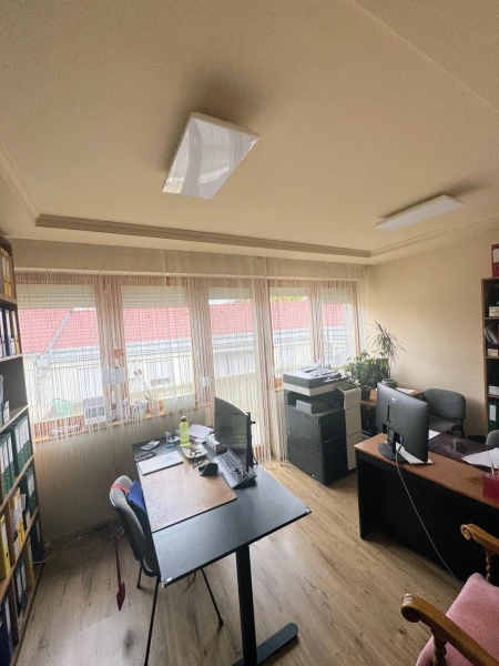 Eladó Lakás Kecskemét 195 m2 
