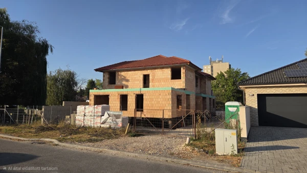 Eladó Lakás Tatabánya 105 m2 