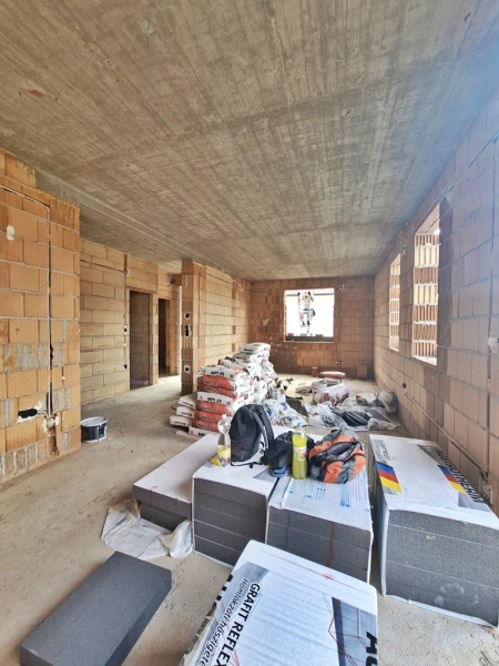 Eladó Lakás Tatabánya 105 m2 