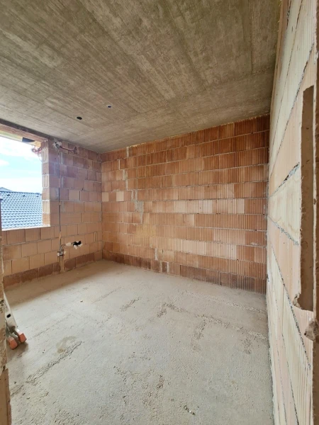 Eladó Lakás Tatabánya 105 m2 