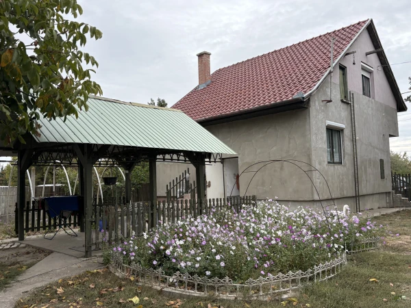 Eladó Ház Kecskemét 100 m2 