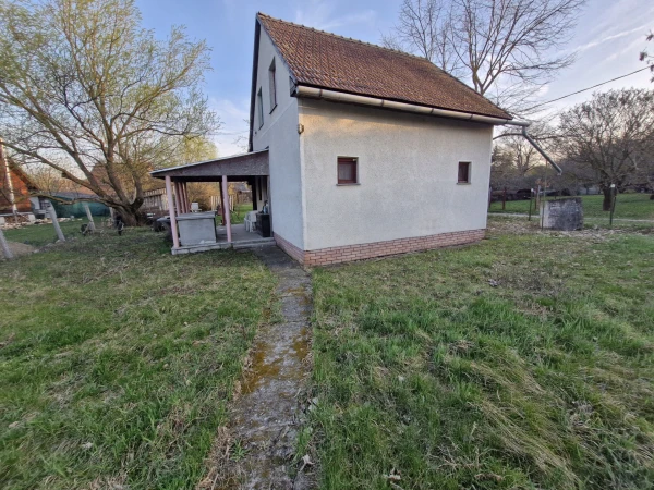 Eladó Telek Szarvas 1282 m2 