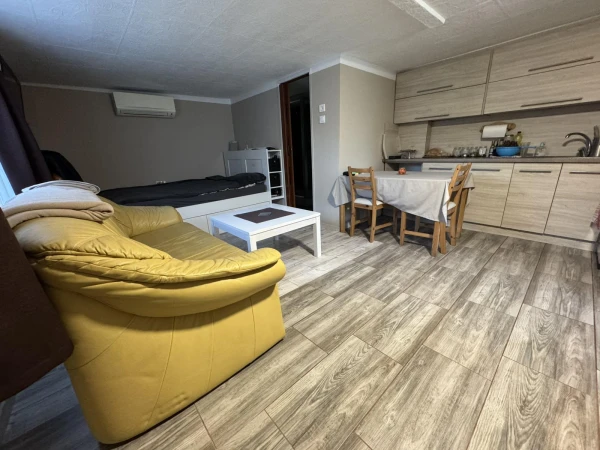 Eladó Ház Pécel 226 m2 
