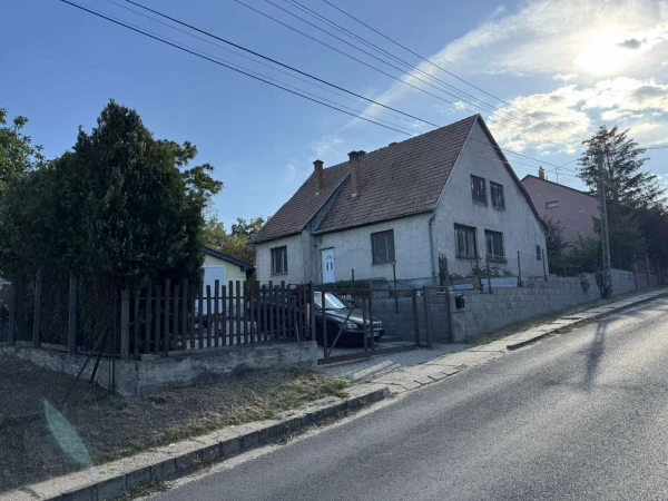 Eladó Ház Pécel 226 m2 